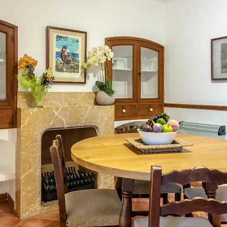 Hébergement de vacances Casa Joana Acogedora Casa De Pueblo Con Terraza
